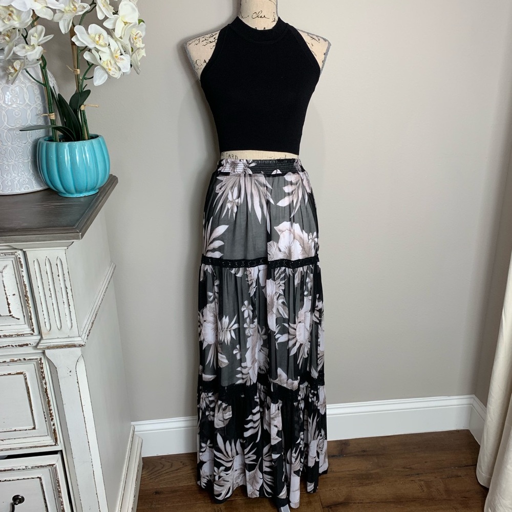 Tropical maxi skirt size small